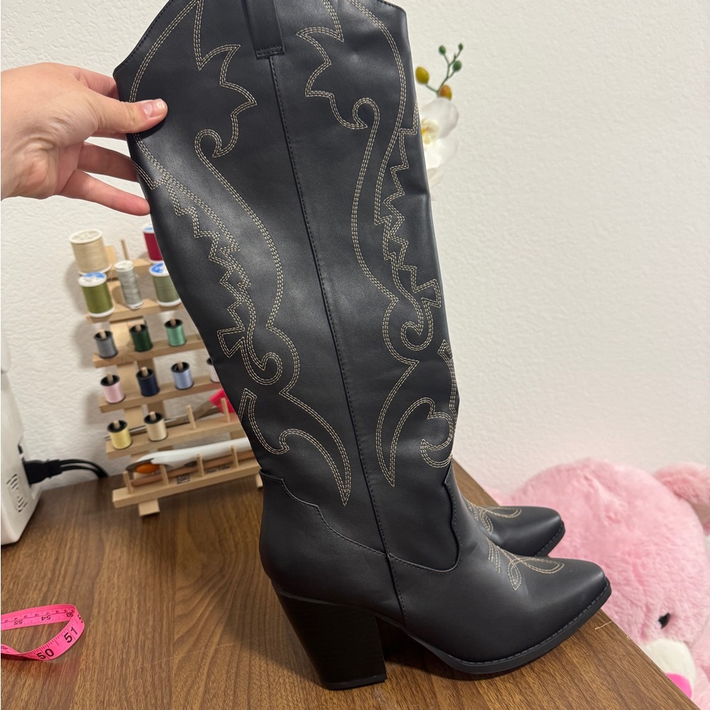 Soda Black Embroidered Heeled Boots